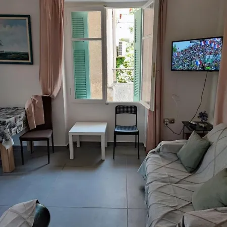 Apartment ευχάριστο σπίτι στο κέντρο της πόλης του ναυπλίου.