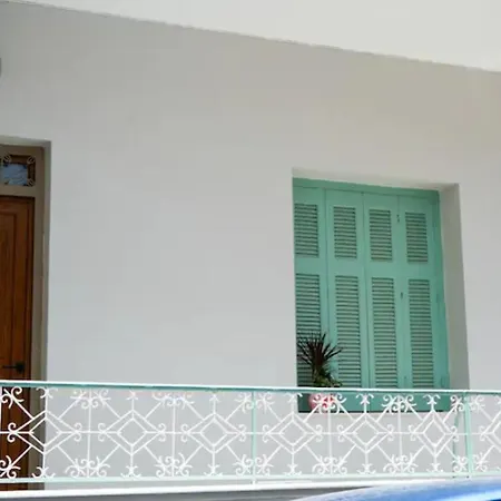 ευχάριστο σπίτι στο κέντρο της πόλης του ναυπλίου. Apartment *